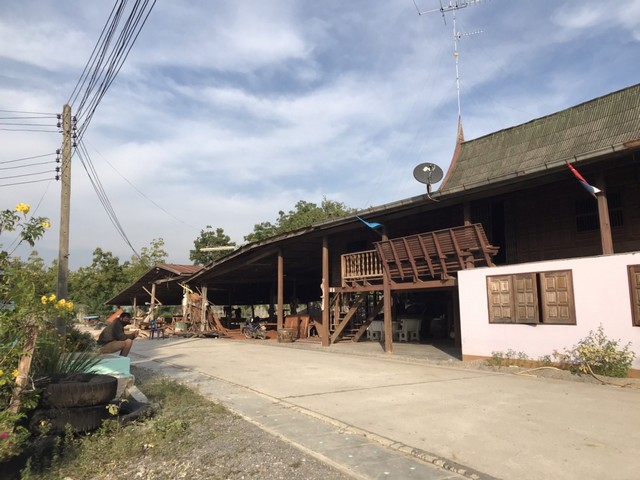 ขายบ้านไม้ใต้ถุนสูง อำเภออู่ทอง สุพรรณบุรี (PAP-3-0409)