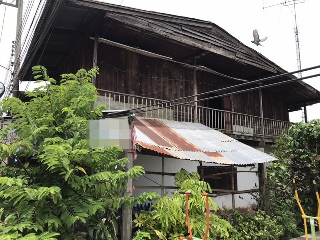 ขายบ้านครึ่งตึกครึ่งไม้ อำเภอหนองฉาง อุทัยธานี (PAP-1-0402)