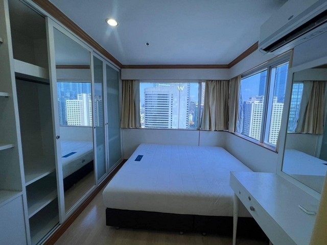 ให้เช่าคอนโด สีลม สวีท Silom Suite ขนาด 110 ตรม. 3 ห้องนอน ชั้น 25 ย่านใจกลางเมืองสาทร วิวเมือง ใกล้ BTS เซนต์หลุยส์