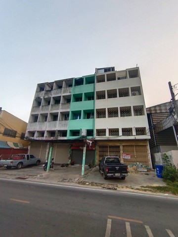 ขายตึกขายตึกแถวนี้เนื้อที่39ตารางวาอยู่ซอยศรีด่าน 22 (ซอยสวนธน) เยื่องซอยลาซาล ถนนศรีนครืนทร์อำเภอเมือง