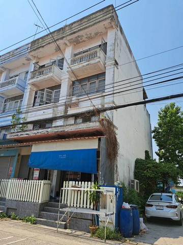 อาคารพาณิชย์ 3 ชั้น ต้นซอย หมู่บ้านทับทอง บางเสาธง บางพลี จังหวัดสมุทรปราการ 0849924497