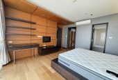 Condo For Sale/Rent “Fullerton Sukhumvit Condo” — 3 Bedrooms 153 Sq.m. 85,000 Baht — Luxurious and tasteful rooms!