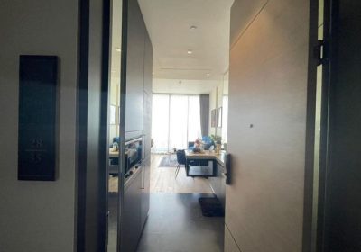 Condo For Rent “28 Chidlom ” — 1 Bed 60 Sq.m. 40,000 Baht — High Rise condo, Super Luxury level and complete amenities!