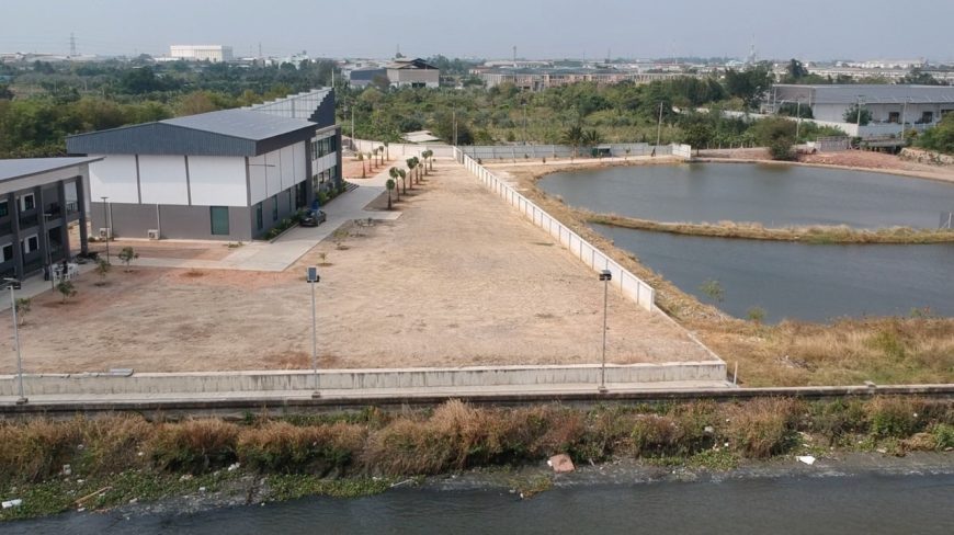 ขายที่ดินติดแม่น้ำท่าจีน พร้อมโรงงานและบ้านพักสร้างใหม่