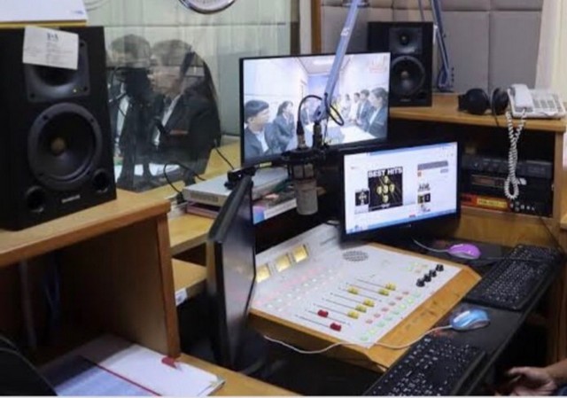 อสิงห์หา ขายเช่าทรัพย์ดีราคาคุยได้ผ่อนได้ สถานีวิทยุชุมชนคลื่น FM จดทะเบียนถูกต้องขึ้นต่อ กสทช. ทำต่อได้เลย โทร 083-0052952