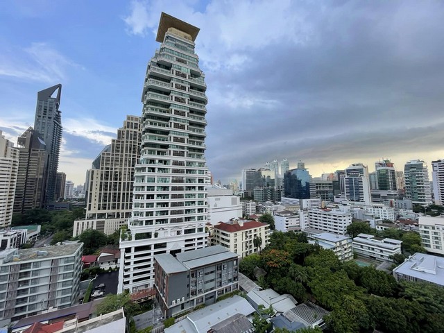 Noble State 39 spacious safe peaceful 14th floor BTS Phrom Phong